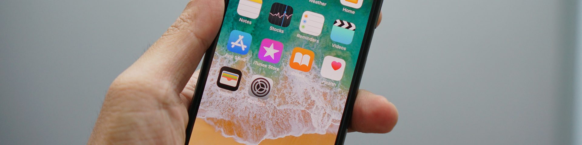 Naprawa telefonu Apple - wymiana wyświetlacza